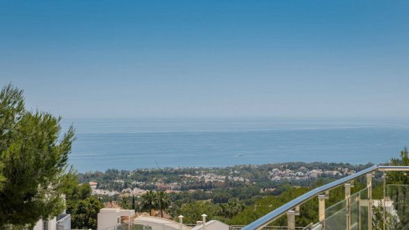 Magnifique villa de luxe CONTEMPORAINE 5 PIECES 679 M&sup2; SIERRA