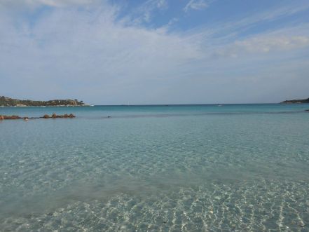 Splendide Propriété D 'architecte ,vue sur le Golf de Santa -Giulia .  