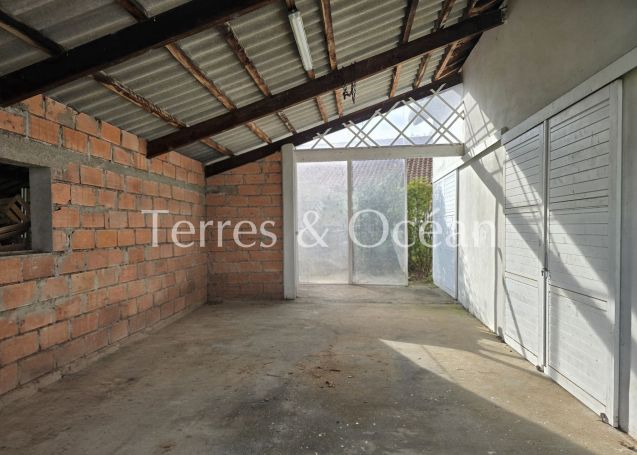 A vendre MAISON  2 PIECES 140 M2  ANGRESSE