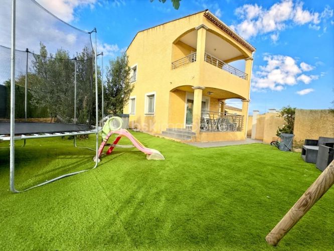 MAISON  CONTEMPORAINE  SAINT GILLES