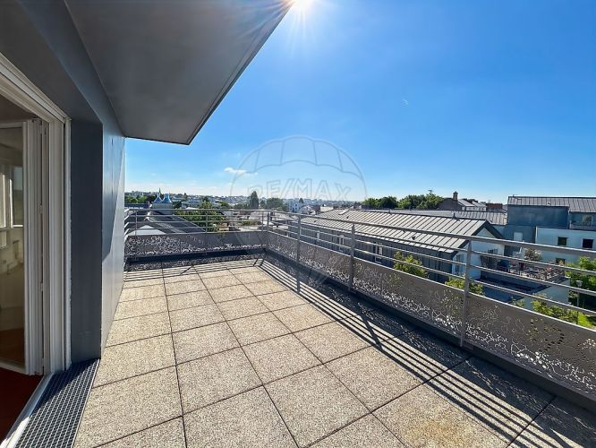 APPARTEMENT T4 80 M2 TERRASSE  NANTES