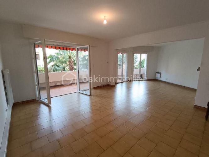 APPARTEMENT T3 87 M2  LA VALETTE DU VAR