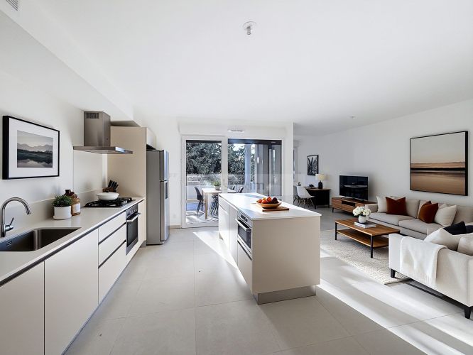 APPARTEMENT T4 88 M2 TERRASSE BORD DE MER LA CIOTAT