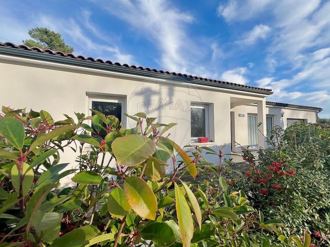 MAISON  CONTEMPORAINE PLAGE à PIED LES MATHES