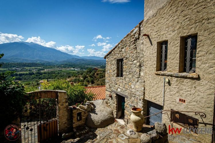 MAISON  DE MAîTRE  EUS