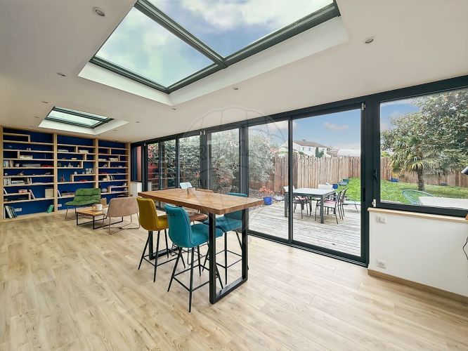 MAISON  CONTEMPORAINE  COUERON