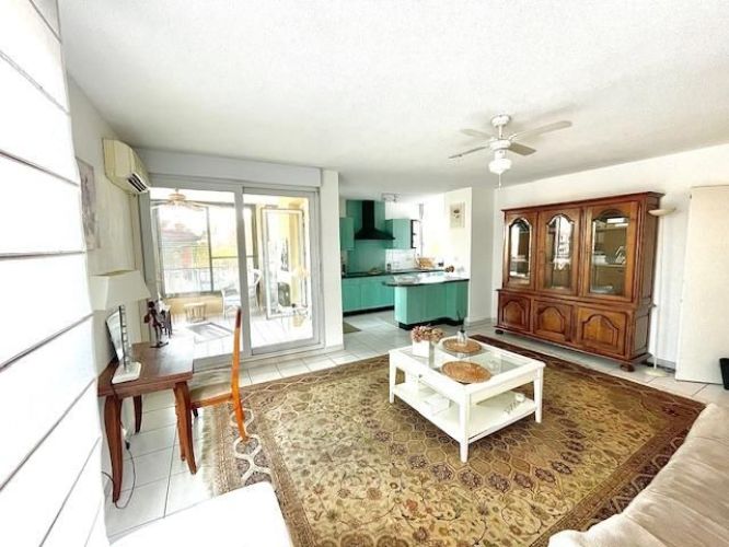 APPARTEMENT T4 73 M2 BORD DE MER LATTES