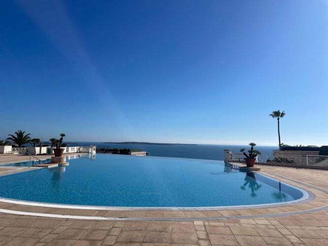 APPARTEMENT DUPLEX T3 40 M2 TERRASSE VUE MER CANNES