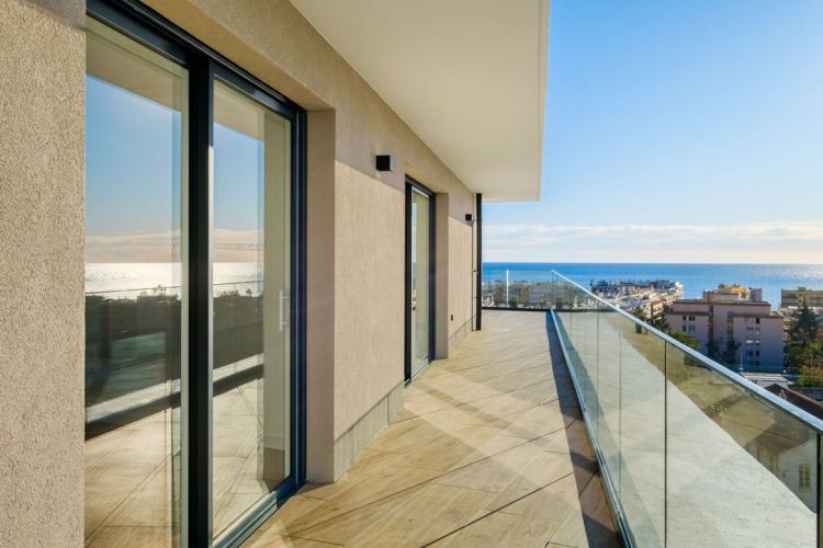 APPARTEMENT DE PRESTIGE T4 152 M2 TERRASSE VUE MER ROQUEBRUNE CAP MARTIN