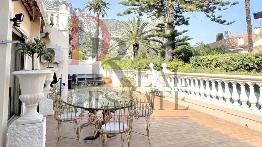 APPARTEMENT DE PRESTIGE T5 158 M2 TERRASSE BORD DE MER BEAULIEU SUR MER