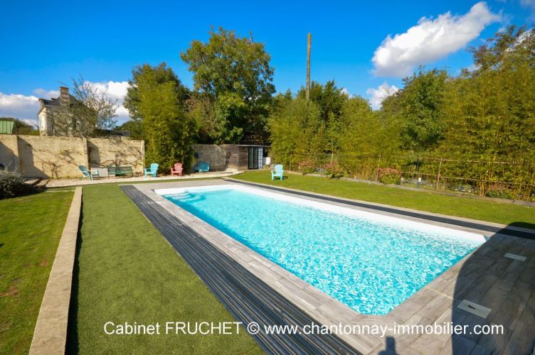 MAISON  DE MAîTRE  CHANTONNAY