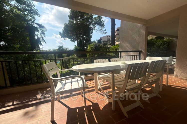 APPARTEMENT T2 52 M2 TERRASSE  VENCE