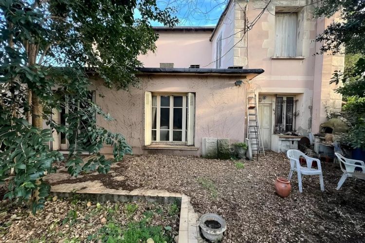 MAISON  DE MAîTRE  NIMES