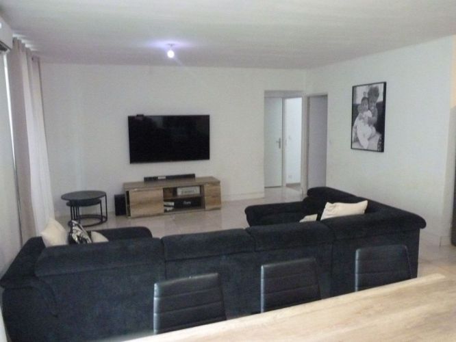 APPARTEMENT T4 80 M2  PEYROLLES EN PROVENCE