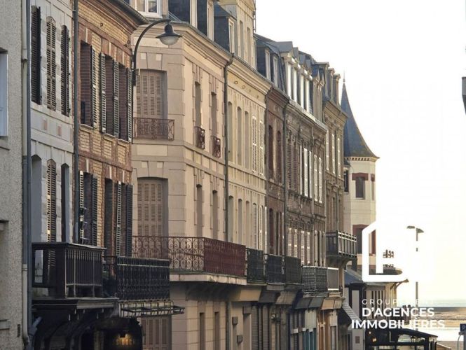 APPARTEMENT T5 127 M2 BORD DE MER TROUVILLE SUR MER