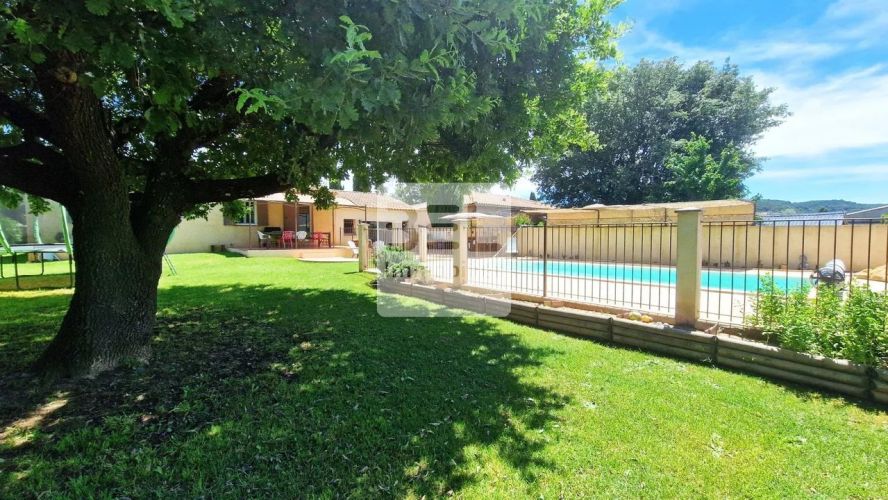 MAISON  5 PIECES 118 M2  UZES