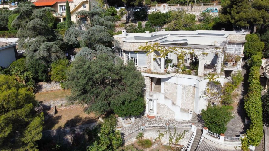 MAISON  DE MAîTRE BORD DE MER TOULON