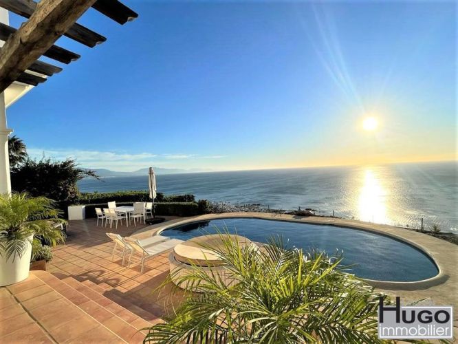 MAISON  10 PIECES 355 M2 BORD DE MER BORDEAUX