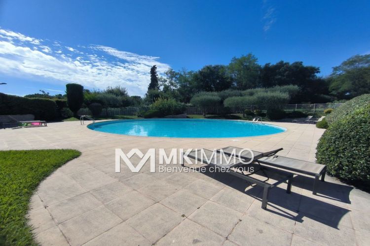 STUDIO  22 M2 BORD DE MER VILLENEUVE LOUBET