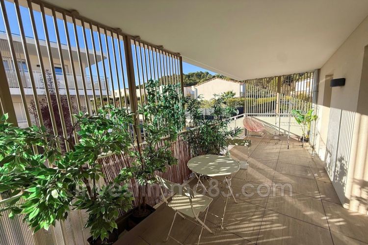 APPARTEMENT T2 47 M2 TERRASSE  MEYREUIL