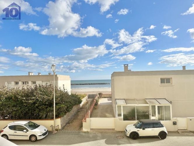 APPARTEMENT T3 68 M2 PIEDS DANS L'EAU VALRAS PLAGE