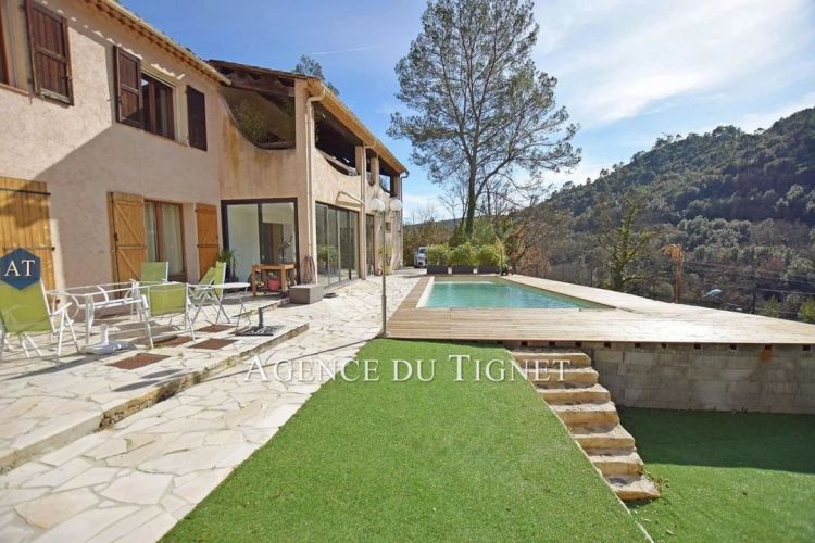 APPARTEMENT T5 109 M2 TERRASSE  SAINT CEZAIRE SUR SIAGNE