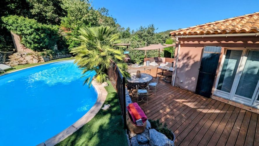 MAISON  CONTEMPORAINE  MEOUNES LES MONTRIEUX