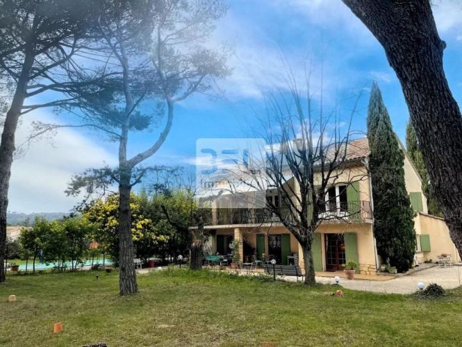 MAISON  DE MAîTRE  TRESQUES