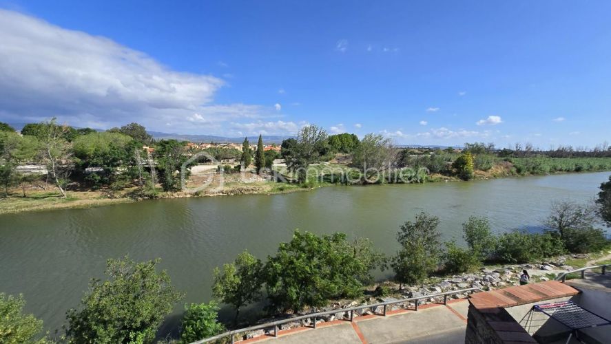 LOFT NEUF T2 81 M2  RIVESALTES