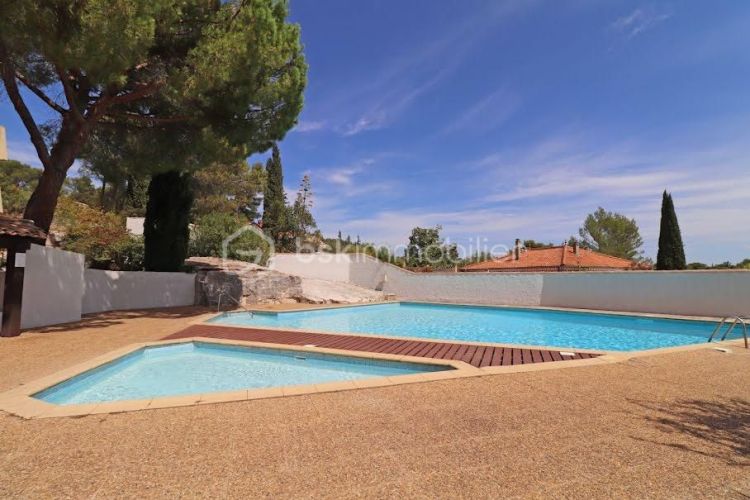 APPARTEMENT T3 68 M2 TERRASSE  NIMES