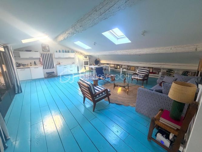 APPARTEMENT T3 100 M2 BORD DE MER SETE