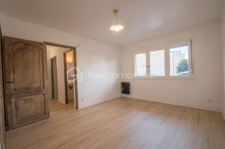 APPARTEMENT T2 34 M2 BORD DE MER LA LONDE LES MAURES