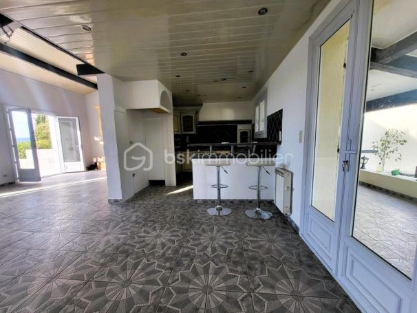 A vendre MAISON  6 PIECES 157 M2  THEZAN LES BEZIERS