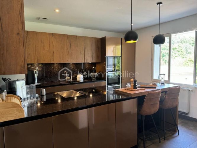 MAISON  CONTEMPORAINE  BRANNE