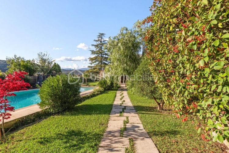 MAISON  6 PIECES 180 M2 BORD DE MER VILLENEUVE LOUBET