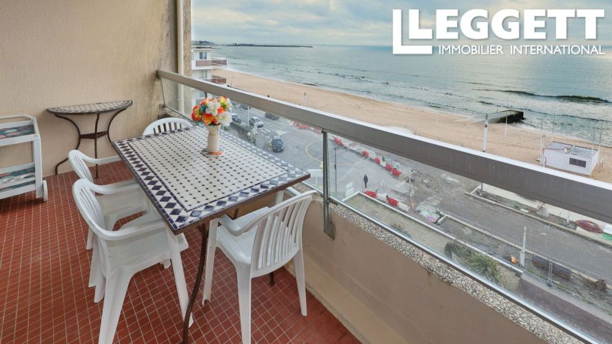 STUDIO  32 M2 TERRASSE PIEDS DANS L'EAU LA BAULE ESCOUBLAC