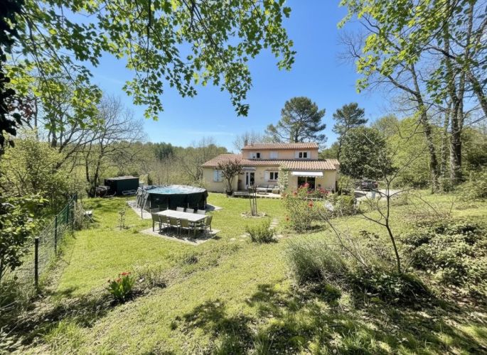 MAISON  5 PIECES 123 M2  PONTEVES