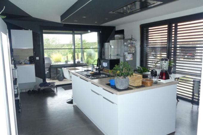 A vendre LOFT  3 PIECES 186 M2  DOUDELAINVILLE