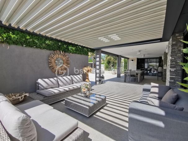 A vendre MAISON  10 PIECES 202 M2 PLAGE à PIED SAINT LAURENT D AIGOUZE