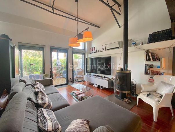 A vendre LOFT  124 M2 TERRASSE  MERIGNAC