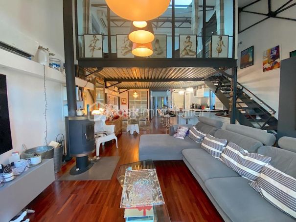 A vendre LOFT  124 M2 TERRASSE  MERIGNAC
