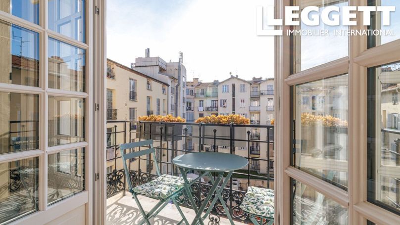 A louer APPARTEMENT T4 130 M2 BORD DE MER NICE