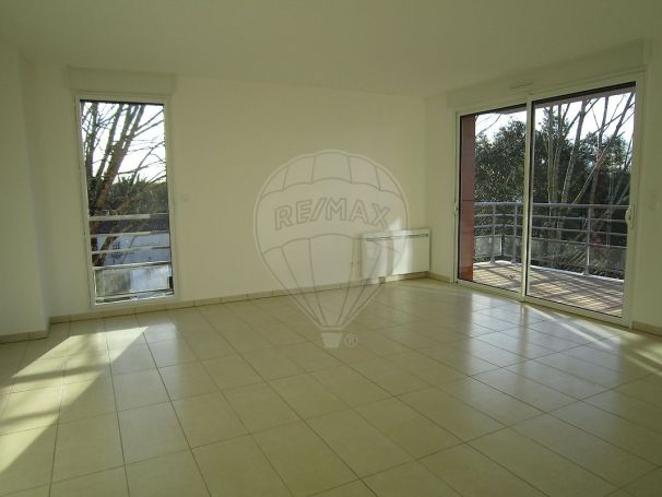 A louer APPARTEMENT T4 86 M2  PERIGNY