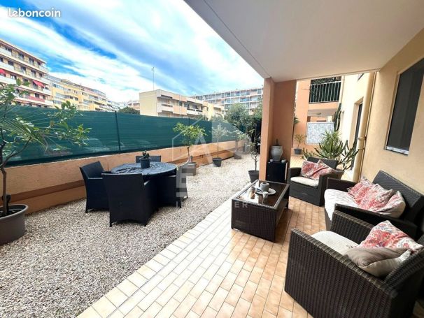 A louer APPARTEMENT NEUF T3 58 M2 TERRASSE BORD DE MER CAGNES SUR MER