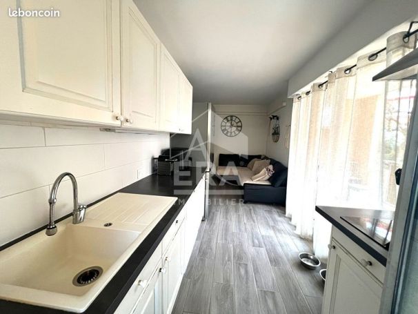 A louer APPARTEMENT NEUF T3 58 M2 TERRASSE BORD DE MER CAGNES SUR MER