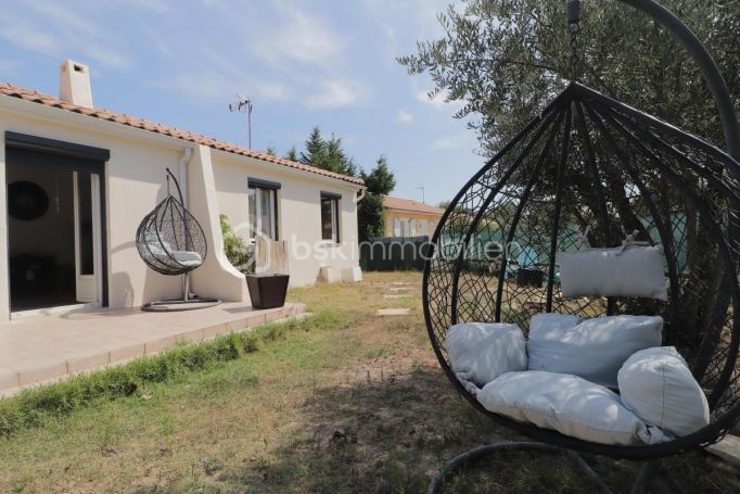 A louer MAISON  4 PIECES 100 M2  SAINT MAMERT DU GARD