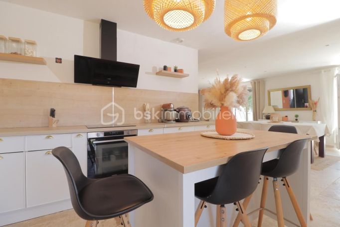 A louer MAISON  4 PIECES 100 M2  SAINT MAMERT DU GARD