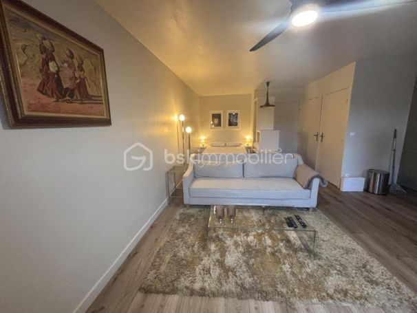 A louer STUDIO DE PRESTIGE  33 M2 BORD DE MER SAINT TROPEZ