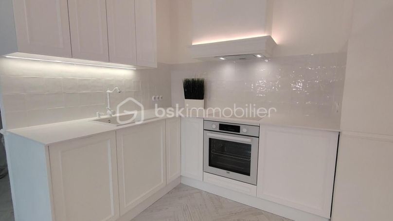 A louer APPARTEMENT T2 45 M2 TERRASSE  LA ROQUETTE SUR SIAGNE