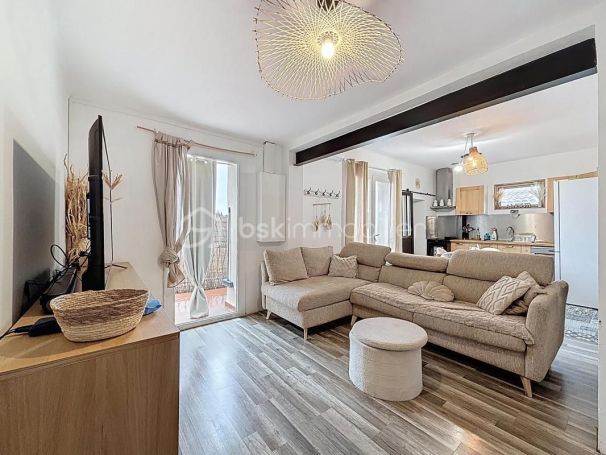 A louer APPARTEMENT T4 91 M2  LUNEL